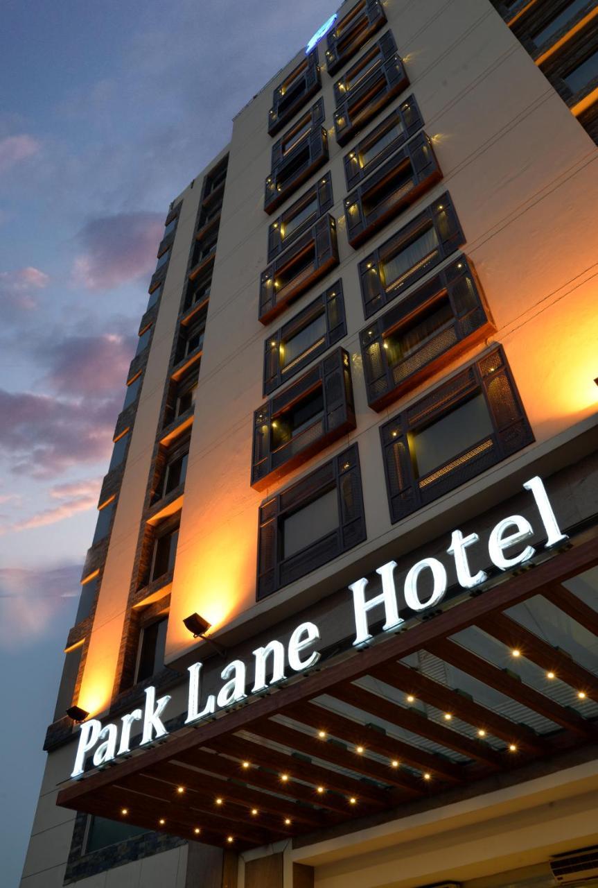 Park Lane Hotel ลาฮอร์ ภายนอก รูปภาพ
